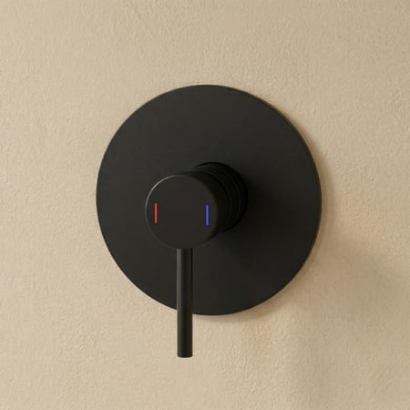 وجه خط واحد اسود مخفي دائري