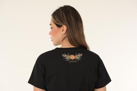 تيشيرت برج الجوزاء نسائي – قطن 100٪