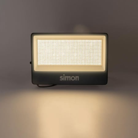 وحدة إضاءة كشاف LED متغيّرة الألوان Simon – IP66 – زاوية 110°