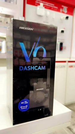 كاميرا سيارة هيكفيجن V6 – تصوير أمامي وخلفي بدقة عالية تدعم شريحة 4G