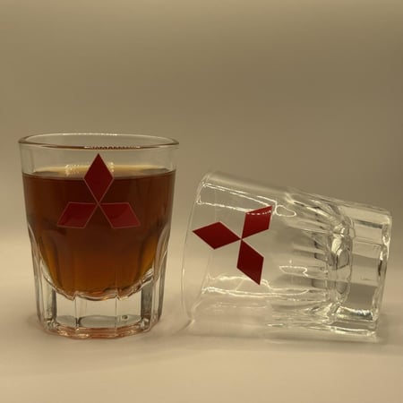 6 بيالات شاي (ميتسوبيشي)