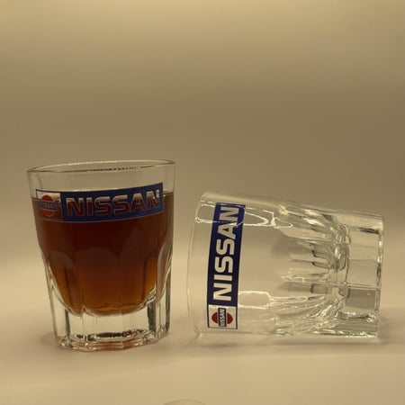 6 بيالات شاي ( نيسان مربع )