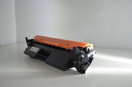 حبر طابعه ليزر اسود ,للطابعات (اتش بي HP) موديل  : 12A متوافق مع H: LaserJet 1010/1012/1015/1018/ 1022/1022N/1022NW/1020/3015MFP/ 3020MFP/3030MFP/3050MFP/ 3052MFP/3055MFP/3050Z/M1005MFP