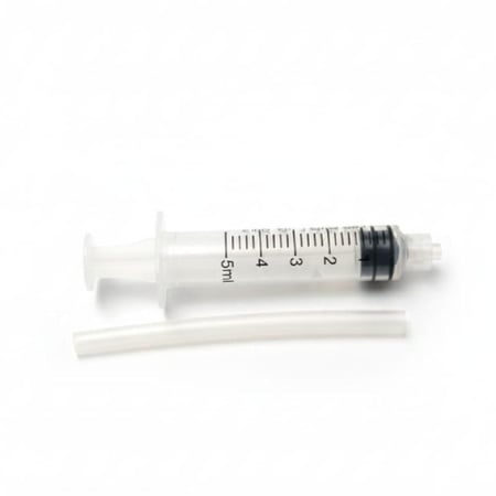 محقنة قياس (Syringe) سعة 5 مل مع أنبوب تمديد مرن