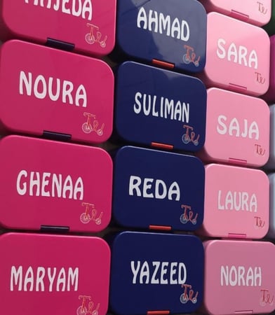 ستكرات جاهزه او حروف فقط