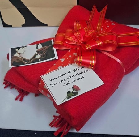 شال ترند احمر