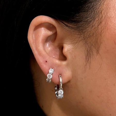 Anta Ear Hoops - Silver