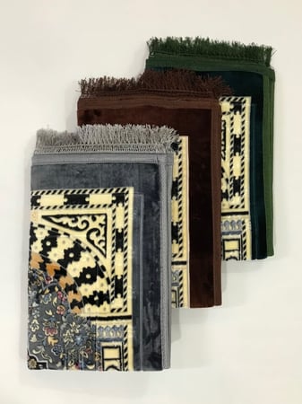 سجادة صلاة مبطنة