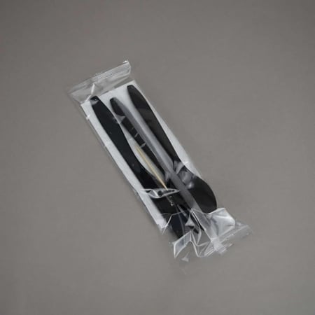 طقم ملاعق وشوك وسكاكين بلاستيك