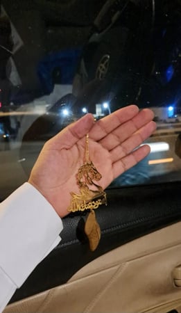 تعليقة سياره مطليه بالذهب او الفضة