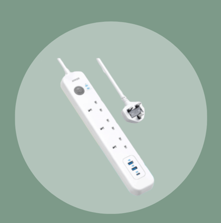 انكر باور توصيلة بـ 3 مخارج كهرباء ومخرجين USB ومخرج PD وبقوة 30 واط