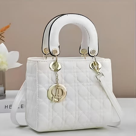 شنطة نسائية ديور أصل الفخامة