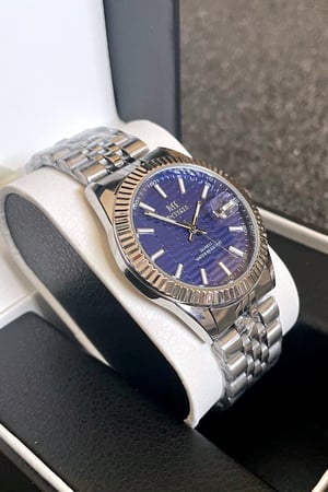 ساعه كلاسيكيه