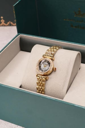 بكج ( ساعة وشنطة ) مع تغليف بوكس فاخر