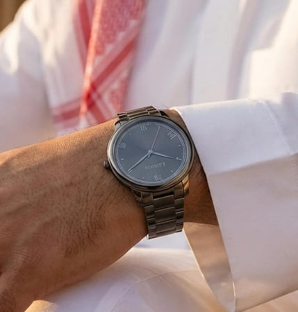 ساعة رجالية عميلة من الستيل بلون اسود