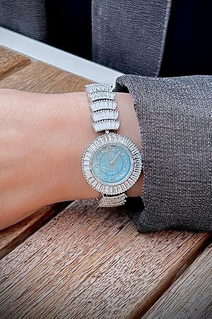 ساعة نسائية فضي ميناء فيروزي بفصوص الزركون شبيه الألماس