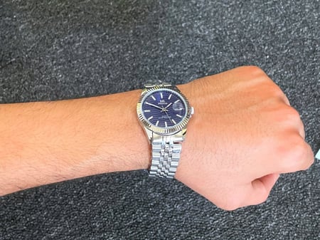 ساعه كلاسيكيه