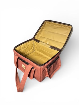 شنطة عزبة مربع لونين رقم 1