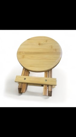 كرسي خشب تراثي قابل للطي