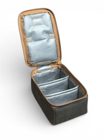 حافظة 4 بيالات 4 فناجيل مربع زيتي