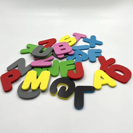 أدوات تعليمية مغناطيسية لتعليم الحروف الإنجليزية للأطفال