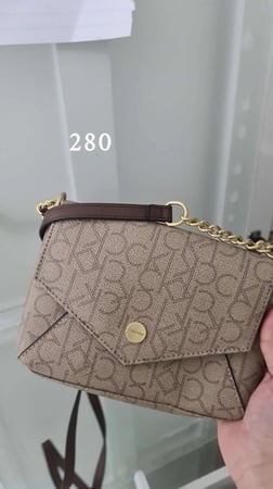 كلفن كلاين ميني كروس بدي