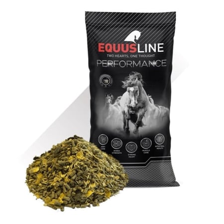 علف عز الاداء علف خيول رياضي متكامل للحفاظ على الحالة البدنية والأداء العالي | Super Mix