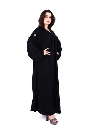 عباية سوداء بتطريز ورده كامل