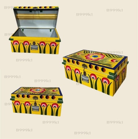 شنطة حديد ملون مقاس 55*33*24 سم