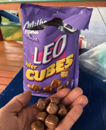 كور شكولاتة ليو ويفر كيوبس جديد وحصري حجم كبير 150 جم