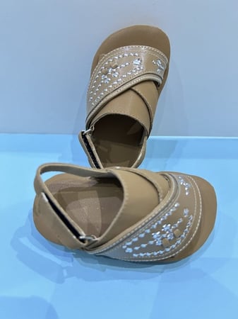 نعال شرقي اطفال
