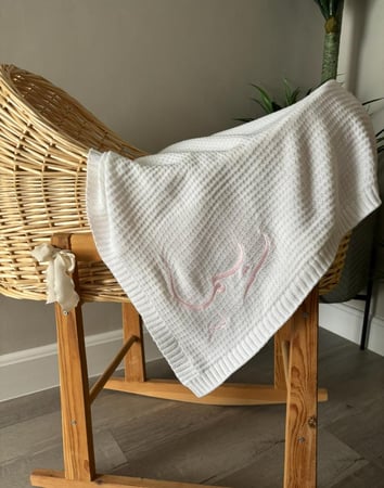 بطانيه صوف ابيض