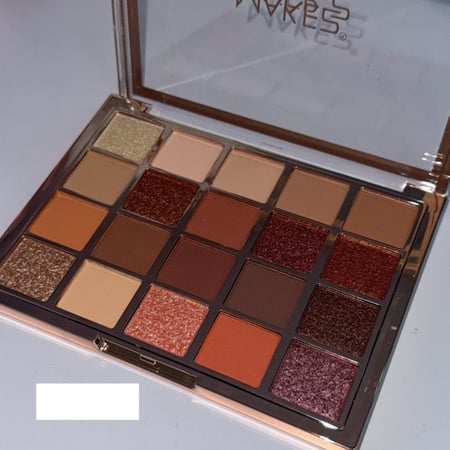 باليت شدو ميك اوفر22 - PRECIOUS