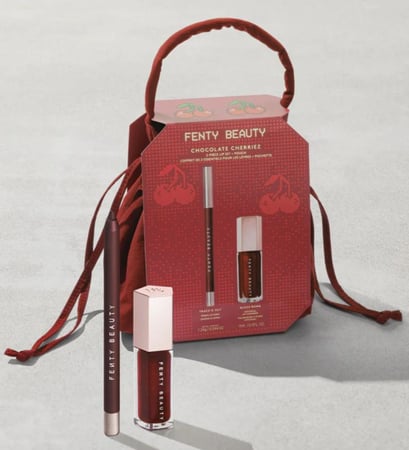 شنطة فنتي بيوتي قلوس مع محدد - CHOCOLATE CHERRIEZ