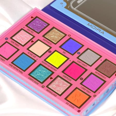 باليت شدو مويرا - FUN IS IN THE AIR