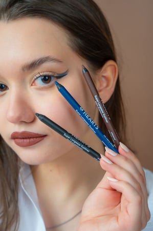 كحل اسود طبي هارتس ضد الماء