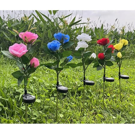 نبته بثلاث زهور مضيئة زينة الحديقة تعمل بالطاقة الشمسية - لون أبيض