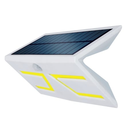 كشاف طاقة شمسية تسوق من داخل السعودية