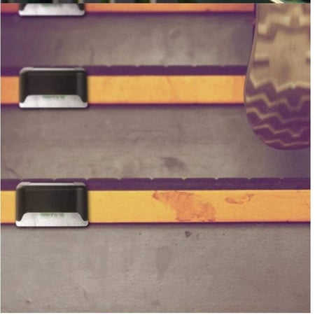 اضاءه درج وممرات بالطاقة الشمسيه