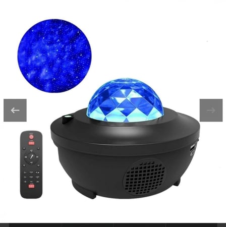 اضاءة الفضاء بعدة الوان مع مكبر صوت