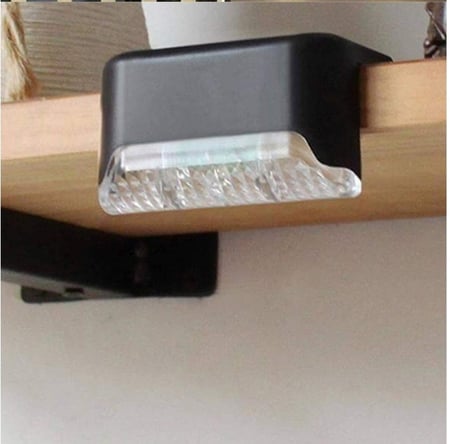 اضاءه درج وممرات بالطاقة الشمسيه