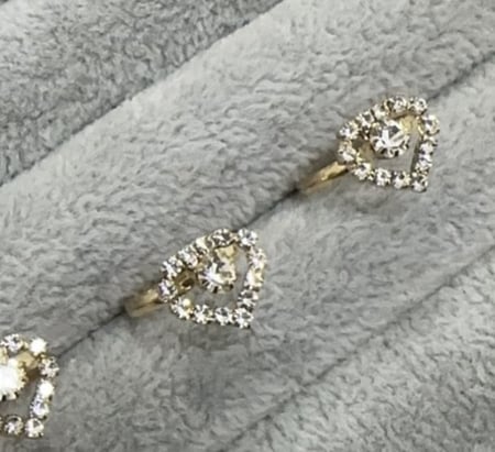 خاتم دهبي او فضي مناسب لعمر الاشهر وجميع الاعمار(يمكن التحكم بحجمه)