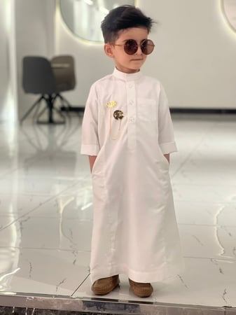 بروش بالاسم مع الصقر