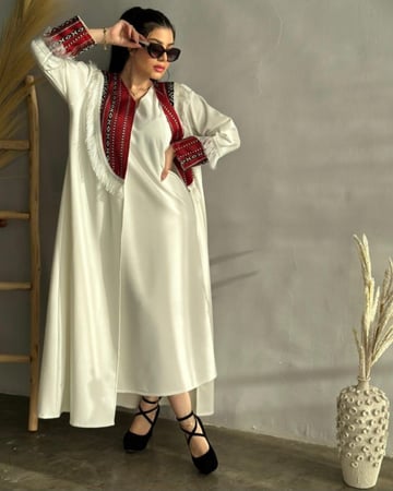 بشت  اليوم التاسيس