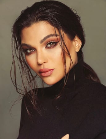 عدسات ملونه من ديڤا-ساند