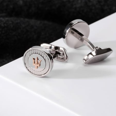 أزرار كمّ MASERATI