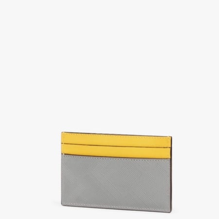 كارد هولدر Fendi