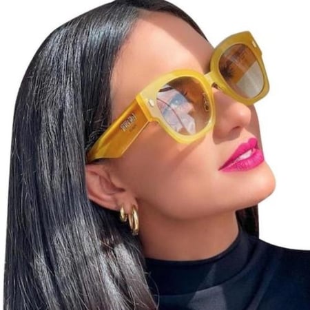 نظارة شمسية ماركة فندي نسائي بإطار أصفر