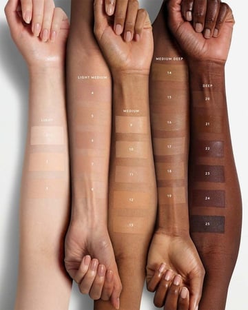 تنت البشرة ايز دروب تغطيه خفيفه من فنتي بيوتي FENTY BEAUTY EAZE DROP BLURRING SKIN TINT