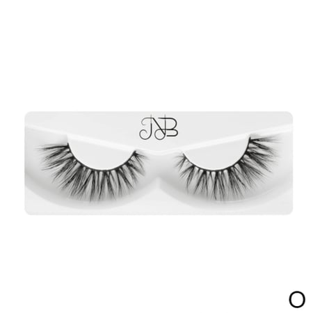 نورة بو عوض - رموش المنك الطبيعي خيط اسود O